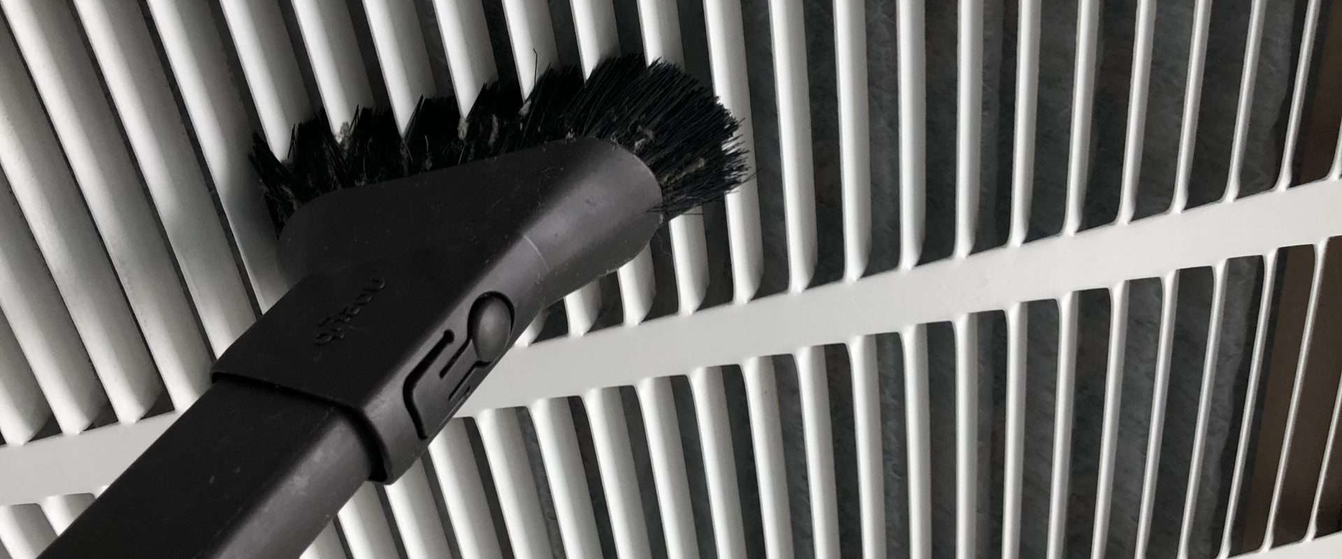 Which Way Should the Metal Side of an Air Filter Face?